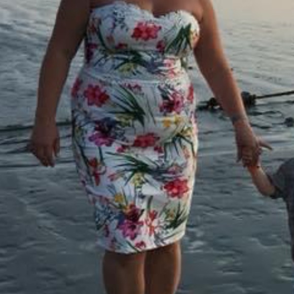 ASOS floral strapless midi dress - Picture 2 of 9